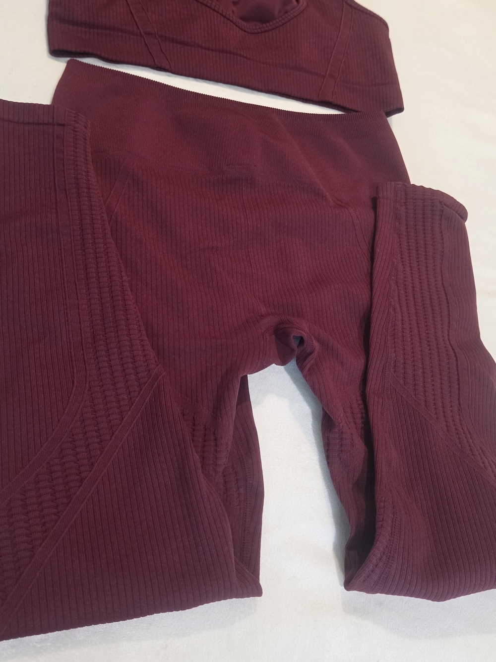 Fabletics Seamless 2-Piece Workout Set Size L Burgundy - High Waist Leggings + R - Picture 2 of 8